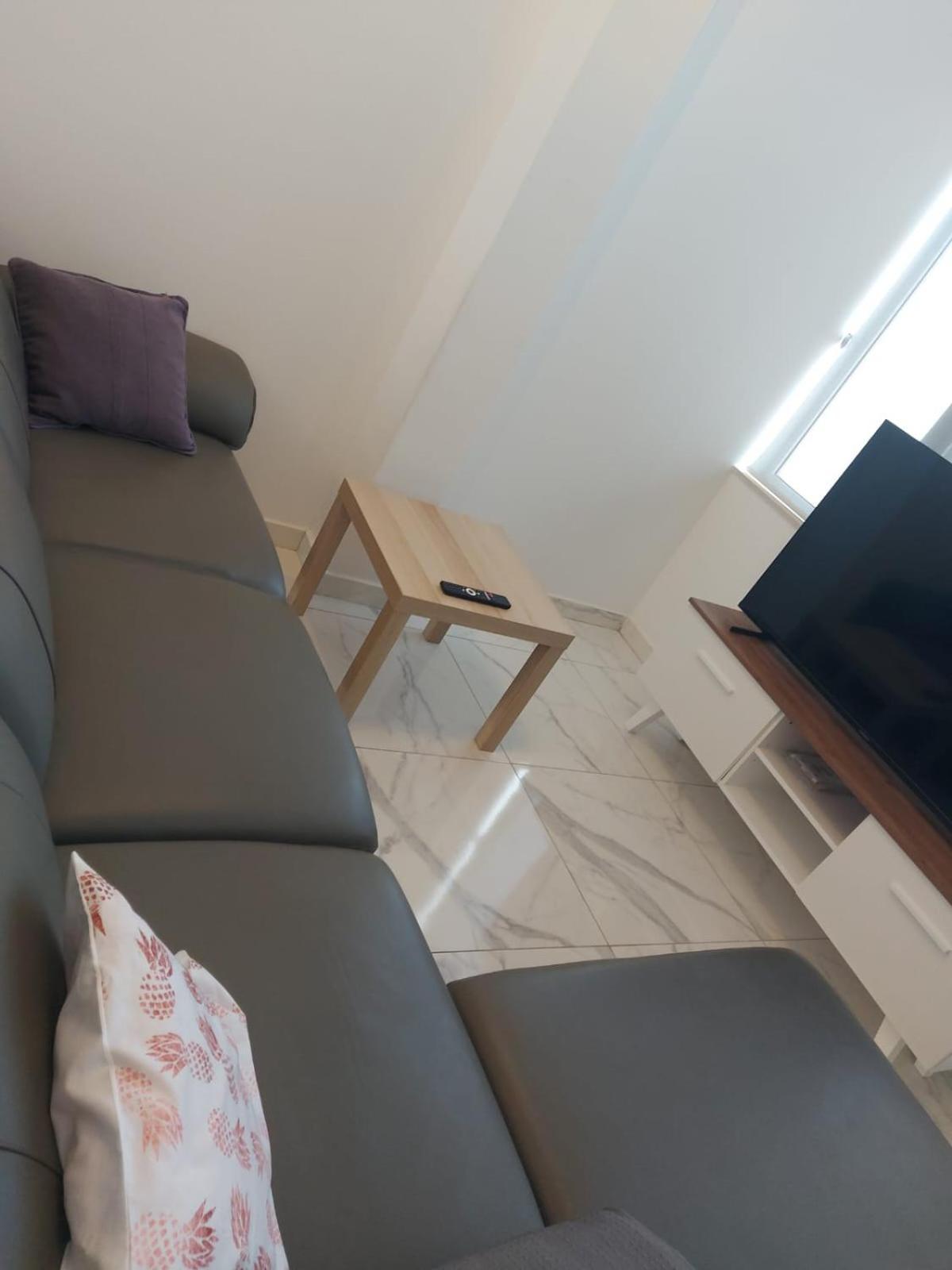 Central Apartment In Swieqi Is-Swieqi Εξωτερικό φωτογραφία